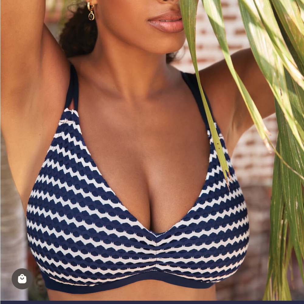 Skye Swimwear | Sarah D Cup Top in Breaking Waves